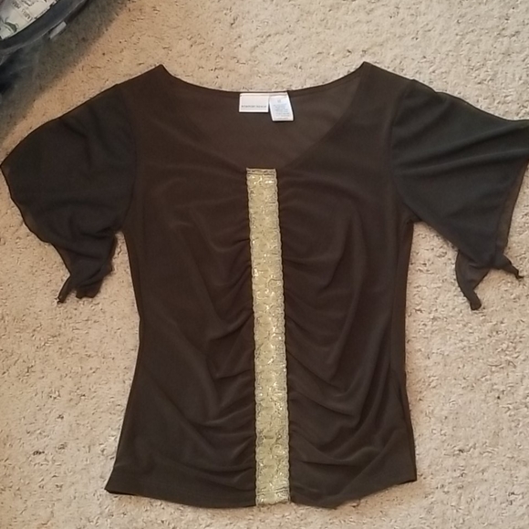 Green flutter sleeve top - Picture 1 of 4